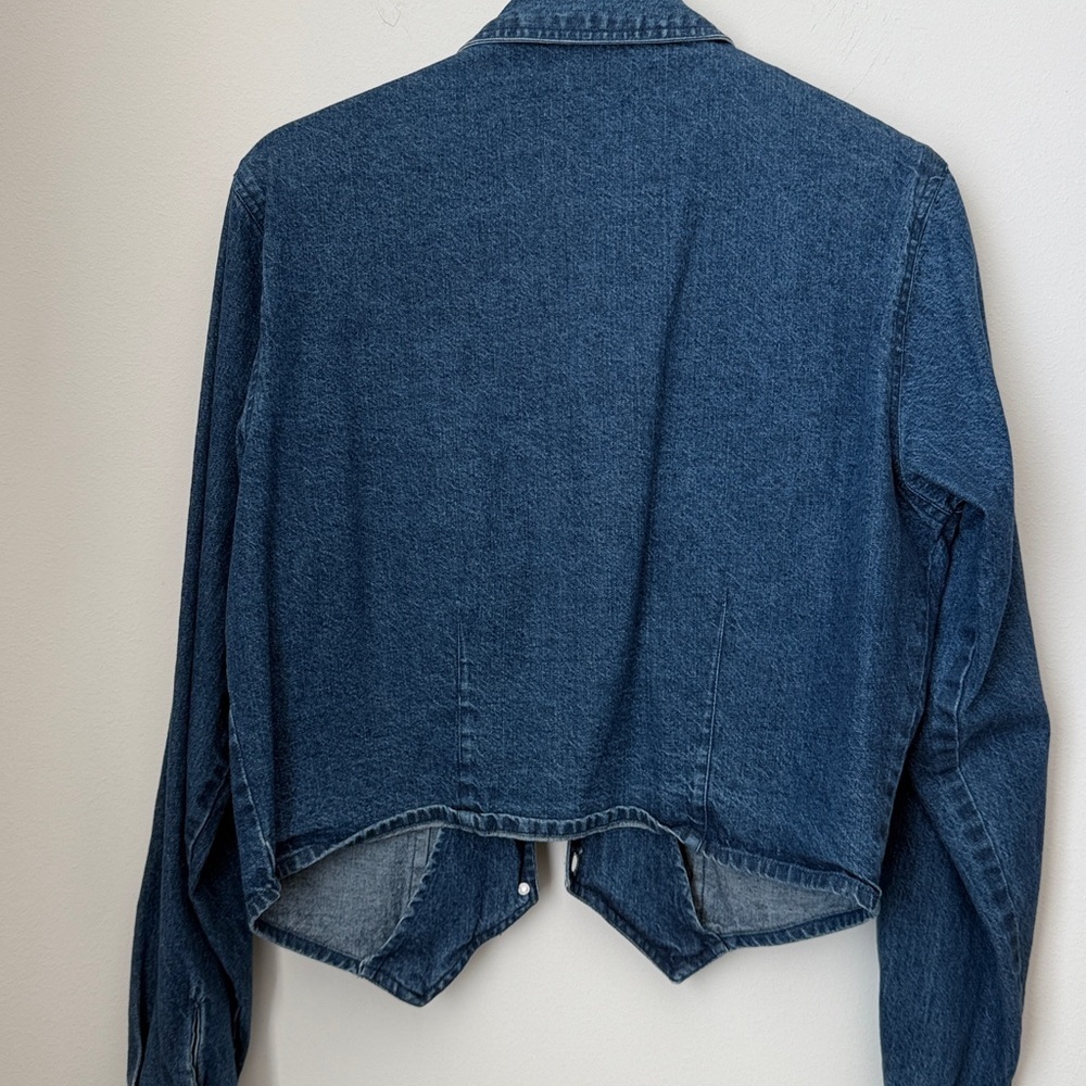 90’ Vintage Blue Denim Jacket with Patterned Accents - Picture 7 of 13